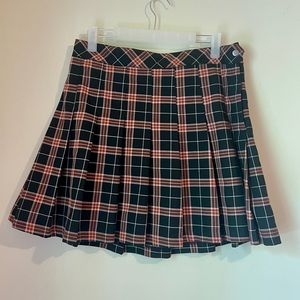 H&M plaid mini skirt size 10 black pleated skirt